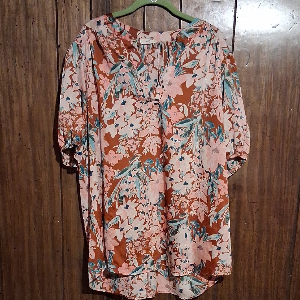 Entro Floral Blouse in Pink and Green